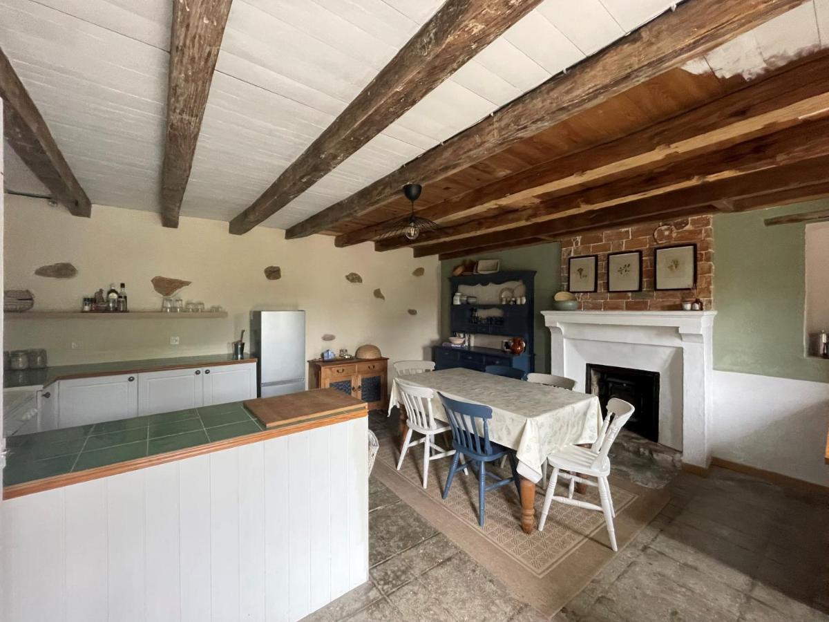 Beautiful Cottage With Private Plunge Pool/Hot Tub - 40 Mins From Puy Du Fou La Chapelle-Saint-Etienne Экстерьер фото