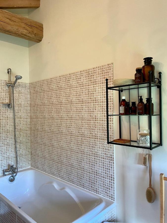 Beautiful Cottage With Private Plunge Pool/Hot Tub - 40 Mins From Puy Du Fou La Chapelle-Saint-Etienne Экстерьер фото
